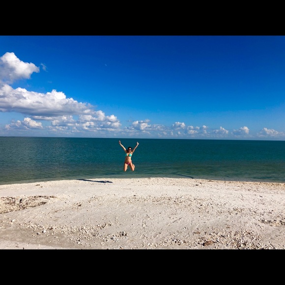 Meet your Posher, Lucy - Picture 2 of 2